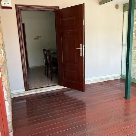 Apartment Ground Floor In Next To The Sea