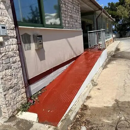 Ground Floor In Next To The Sea Apartment